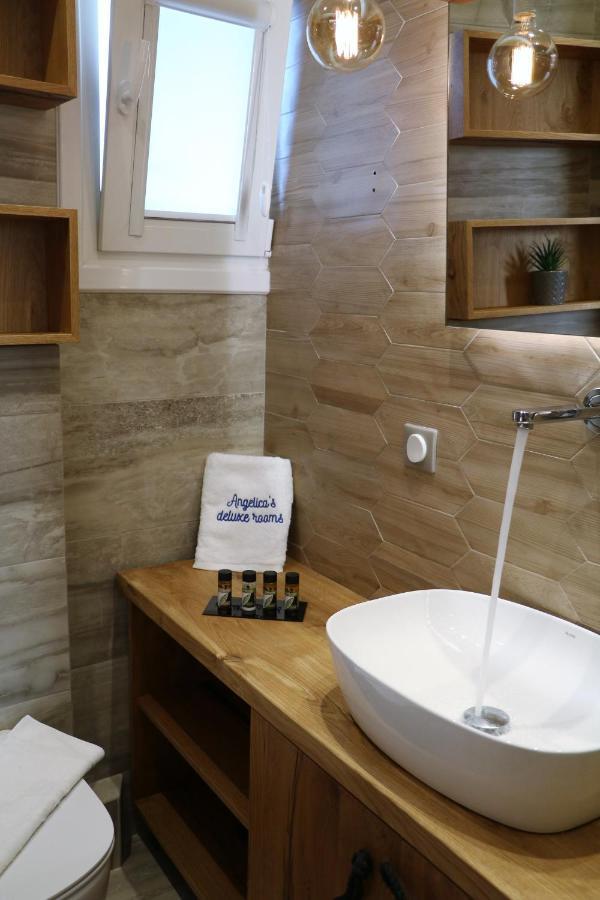 Angelica'S Deluxe Rooms In Adamas Экстерьер фото