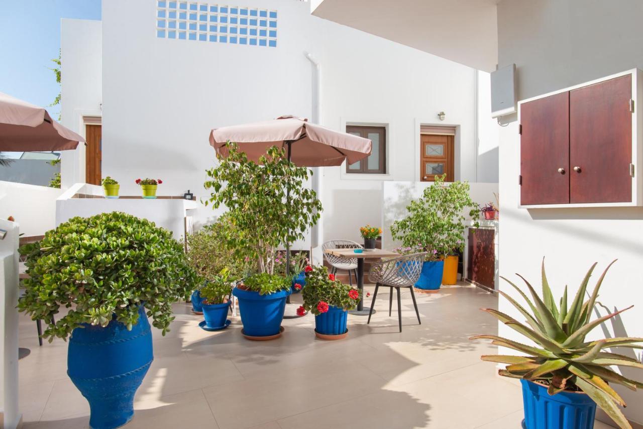 Angelica'S Deluxe Rooms In Adamas Экстерьер фото