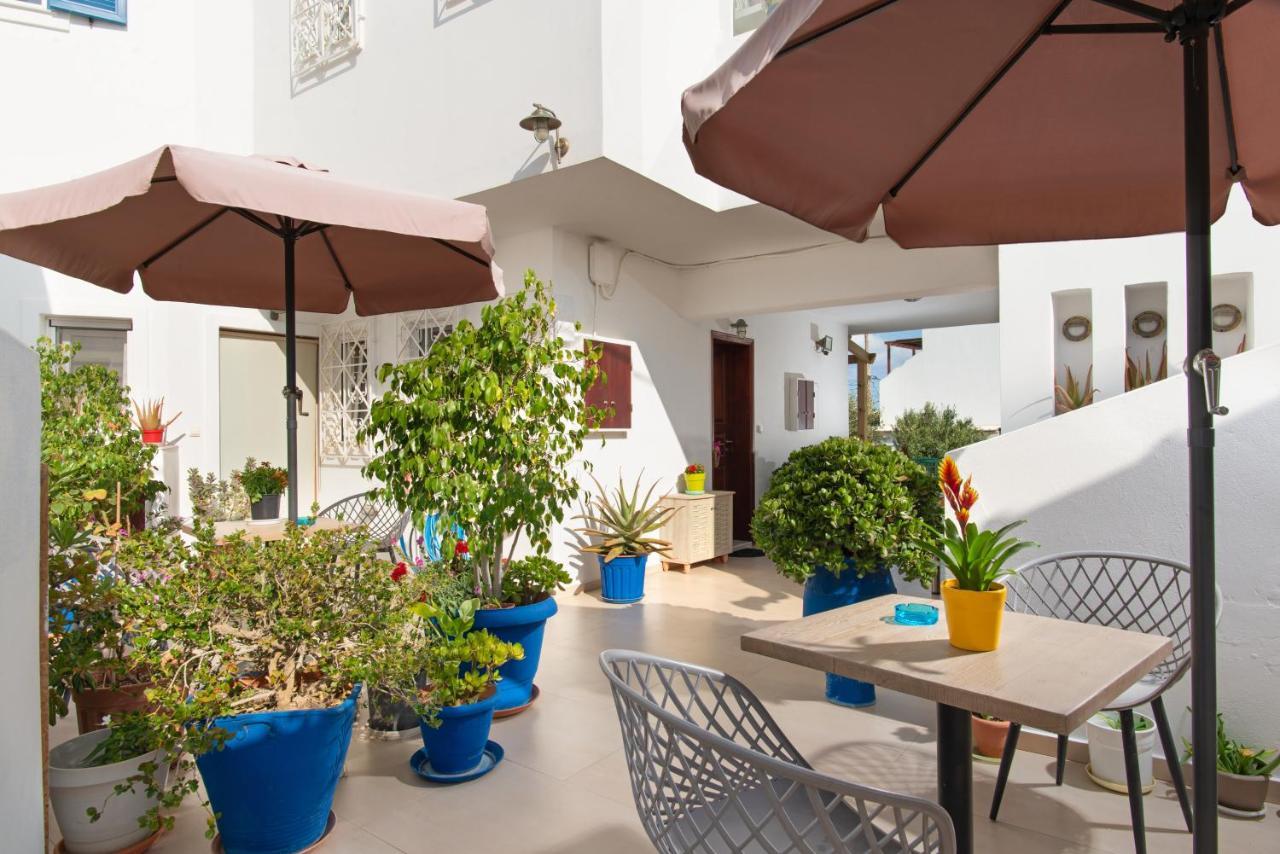 Angelica'S Deluxe Rooms In Adamas Экстерьер фото